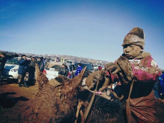 Үндэсний морины уралдаан бол Монгол дархлаа