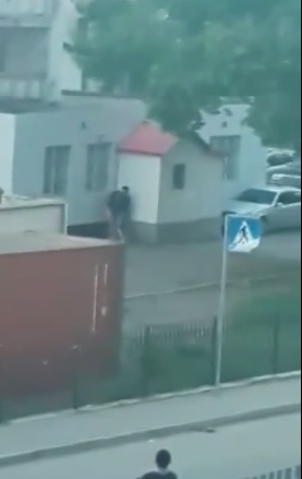 Хүчин хийх гэж байгаад газар дээрээ баригдав /монгол бичлэг/
