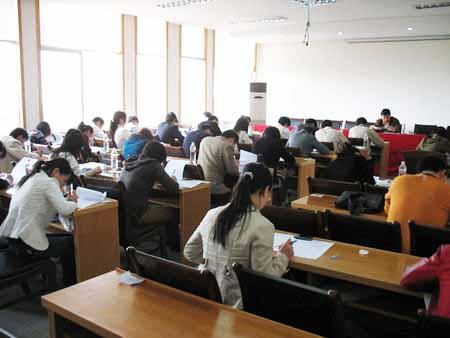 Монгол хэл бичгийн шалгалтандаа 400 дээш оноо авахгүй бол бусад шалгалтанд орох эрх үүсэхгүй