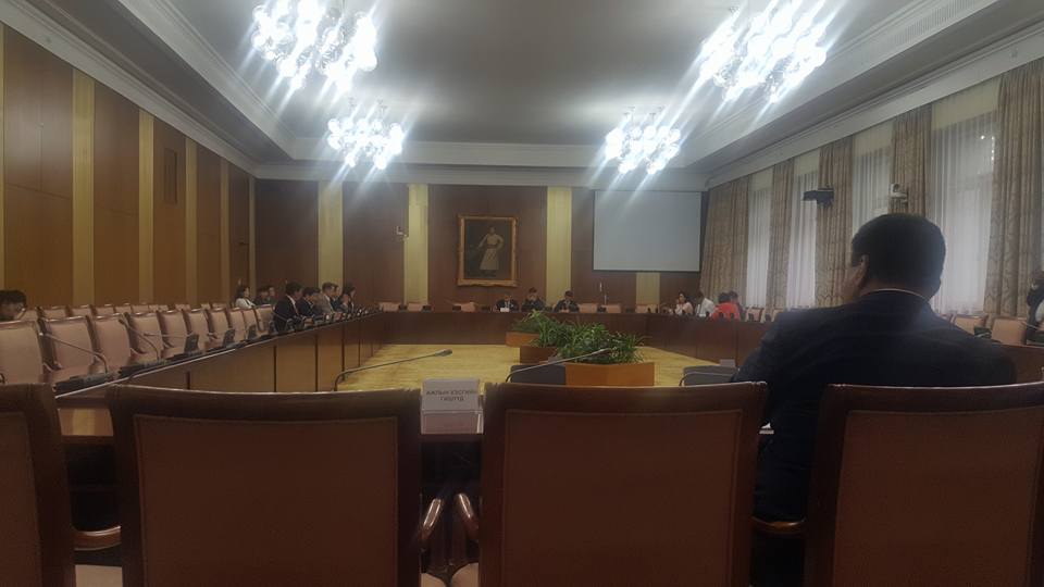 Байнгын хороогоор Б.Бат-Эрдэнэ, С.Бямбацогт нарыг дэмжлээ 