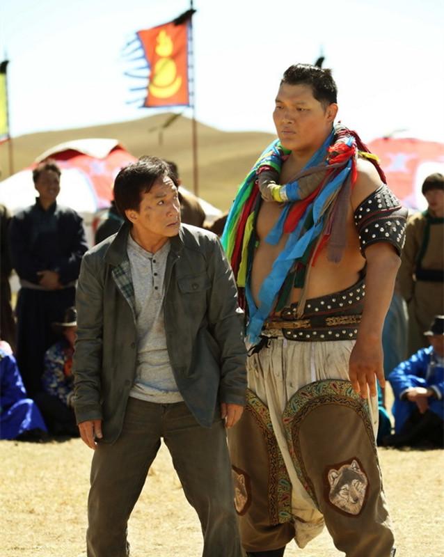 Jackie Chan тоглосон ”Skiptrace” кинонд монгол ахуйг харуулжээ