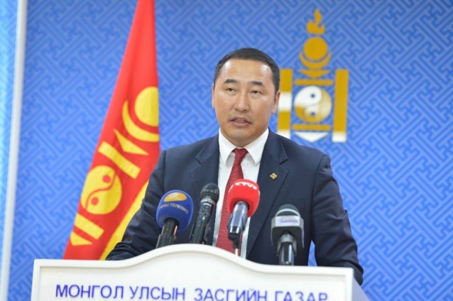 Засгийн газар татвар нэмэх төслөө эргүүлэн татахаар болов