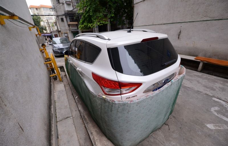 Хятадууд машинаа хархнаас ингэж хамгаалдаг
