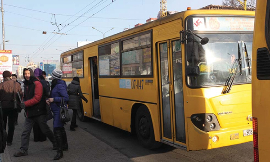 Оюутнууд сард 22 удаа автобусаар үнэгүй зорчино