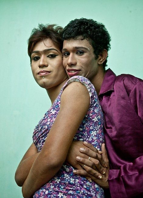Бангладешийн трансжендерүүдийн өрөвдөлтэй амьдрал