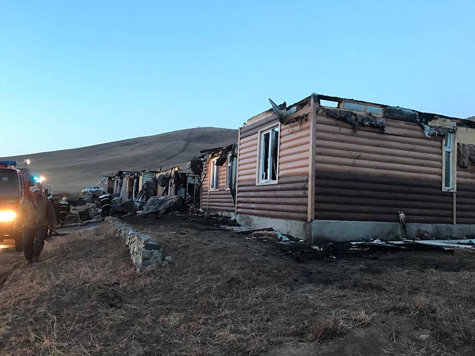 ФОТО: Амгалан хотхонд гарсан галын шалтгаан тодорхойгүй байна