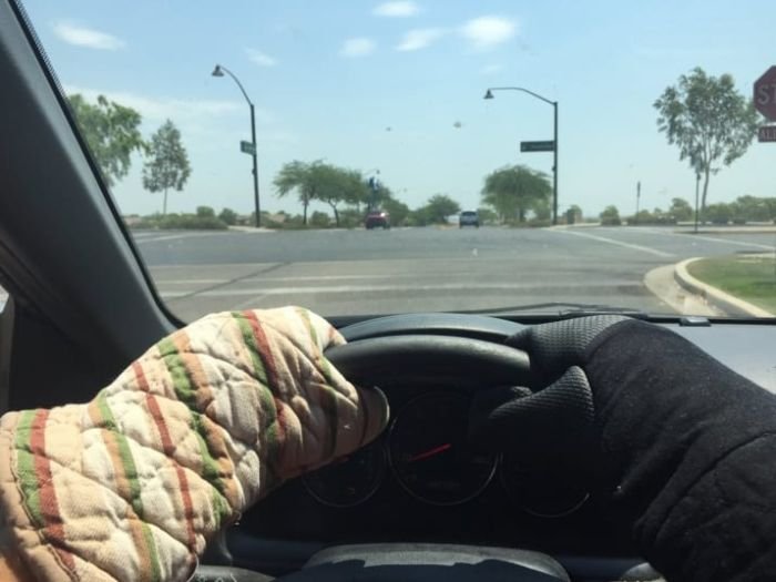 Аризона муж улсад хэт халууны улмаас хайлж урсаж байна