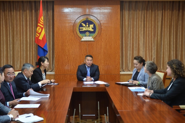  Ерөнхийлөгч оффшор бүст байгаа Монгол Улсын хөрөнгийг эргүүлж авч ирэхэд туслахыг АНУ-аас хүслээ