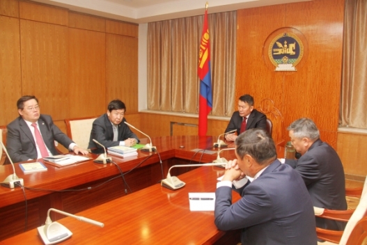 Монгол Улсын Ерөнхийлөгч Х.Баттулга Үндсэн хуулийн өөрчлөлтөөс илүү чухал тулгамдсан цаг үеийн асуудал олон байгааг санууллаа