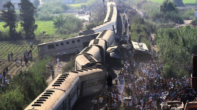 Галт тэрэг мөргөлдөж, 41 хүн амиа алджээ