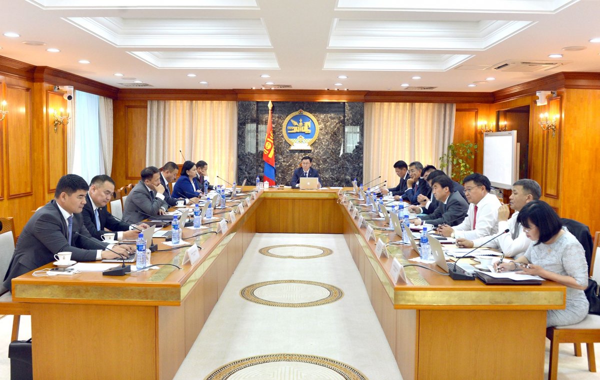 Засгийн газрыг огцруулах нэг кноп сая ам доллар хүрсэн гэнэ үү