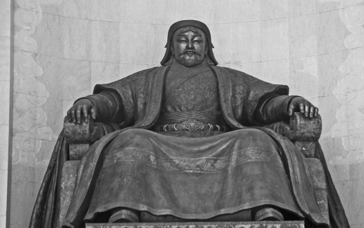 Их эзэн Чингис хаан бол Монголчуудын бахархан дээдлэх шүтээн мөн