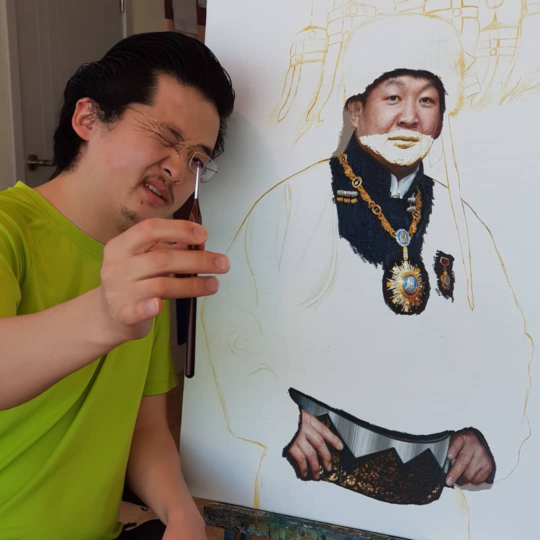 Бодит мэт зурдаг монгол зураач Т.Чингис