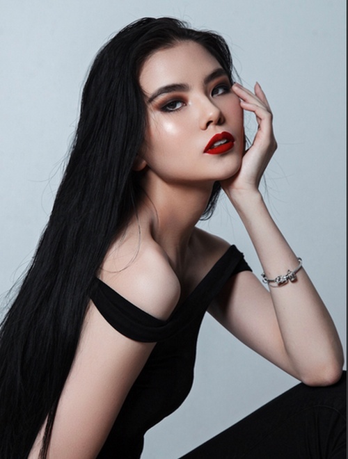 ”Miss World 2018” тэмцээнд ОХУ-г төлөөлөн оролцож буй мисс Наталья Строева
