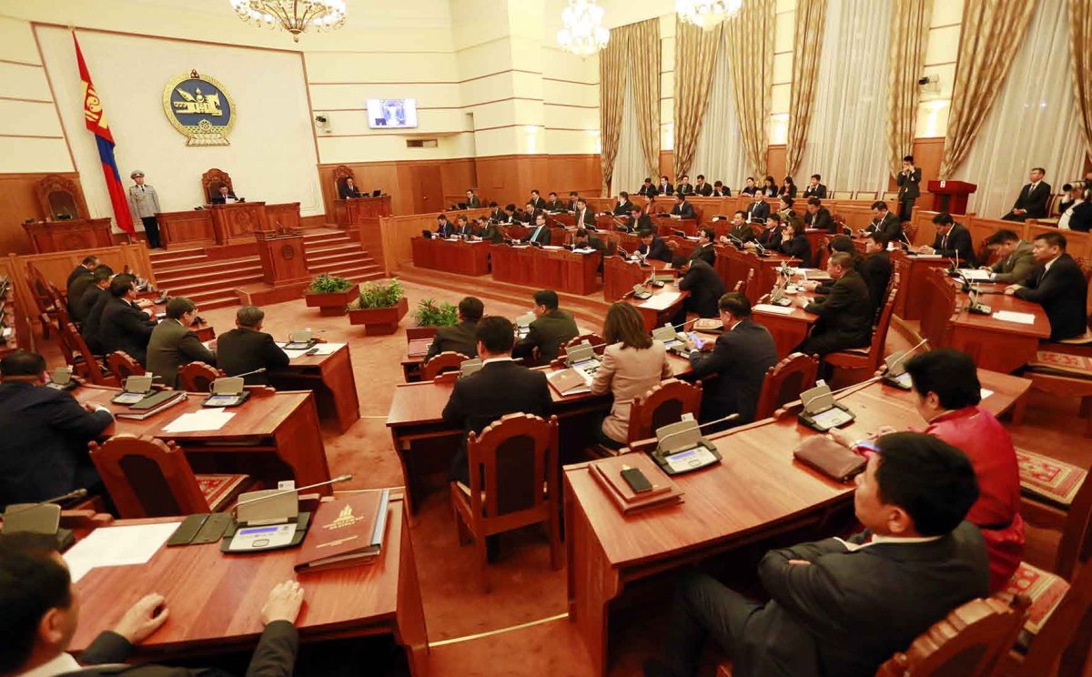 МАН-ын 65 гишүүн парламентын засаглалын “хойдохыг унших уу”