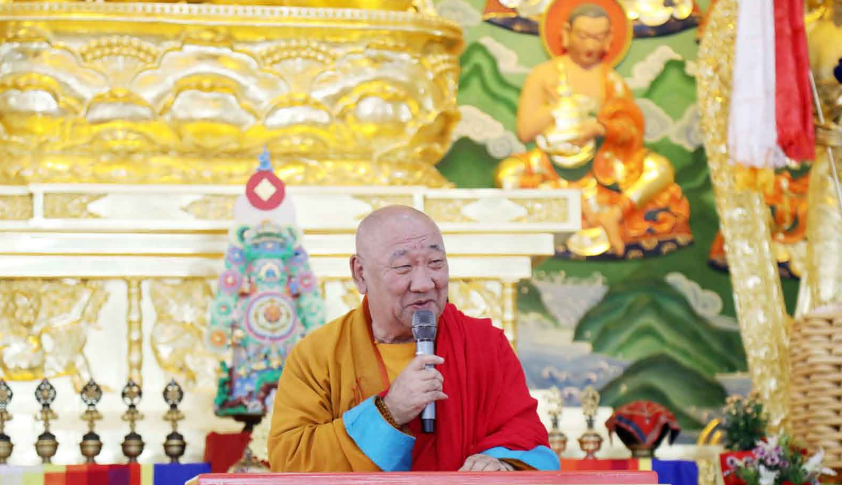 Гандантэгчэнлин хийдийн тэргүүн хамба лам Д.Чойжамц: Монголчууд бид хиймэл стрессээ дарах ёстой