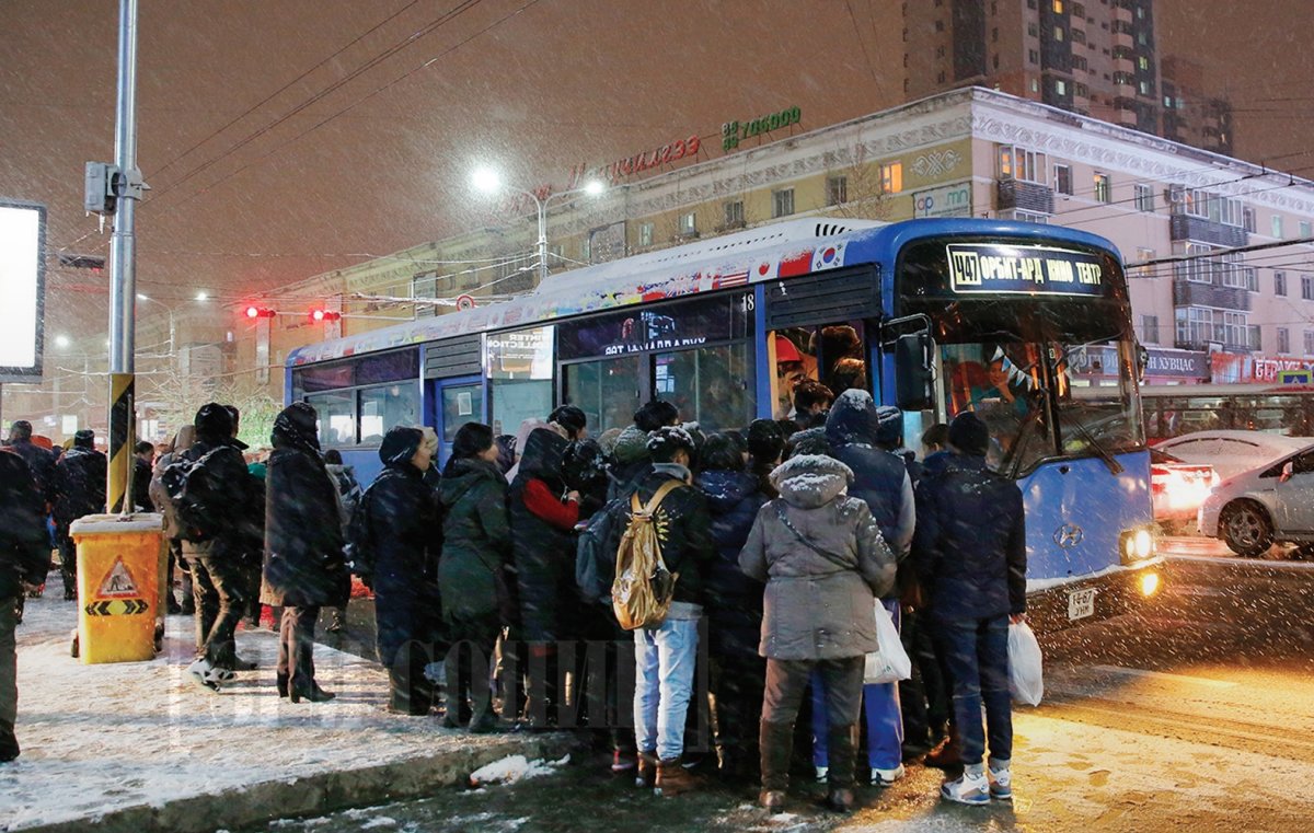 Нийтийн тээврийн тоог багасган хэвийн үйлчилнэ 