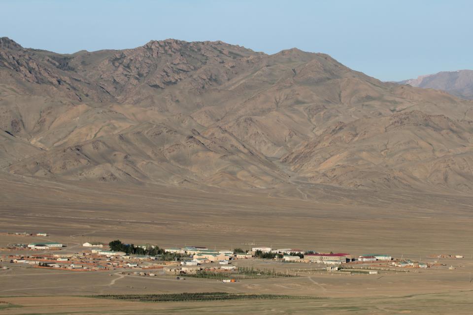 Сэрэмжлүүлэг:  Говь-Алтай аймгийн Халиун сумын Засаг дарга хүчингийн хэргээр шалгагдаж байна