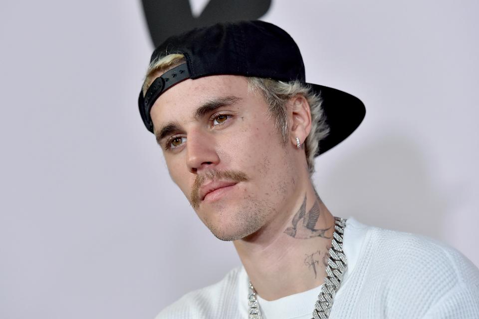 ​Дуучин Justin Bieber бэлгийн хүчирхийллийн талаарх мэдээллийг няцаав