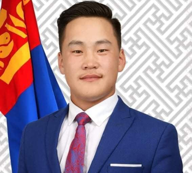 ИТХ-ын төлөөлөгч Г.Гантулга: Намайг яагаад 19 настай жаахан хүүхэд гээд байгаа юм бэ. Би хуулиар олгогдсон эрхээ эдэлж буй иргэн хүн