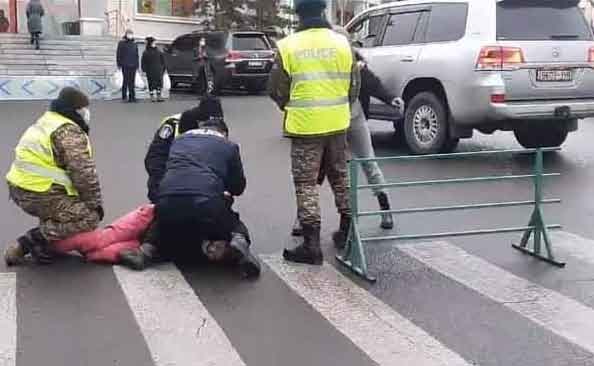 Цагдаатай маргалдаж шуугиан тарьсан Э.Цэлмэг: Эх орныхоо хөгжилд хувь нэмрээ оруулъя гэж таван жилийн өмнө Германаас ирсэн