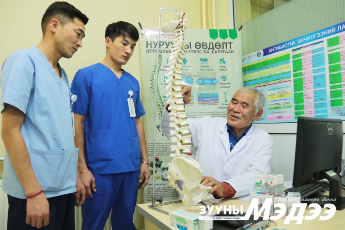 Б.Бүргэд-Очир: Нурууны өвчинд судасны хатуурал, нарийсал нөлөөлдөг