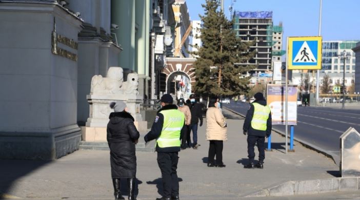 Хүүхдийг “халдвар тээгч” гэж үзэхээ хэзээ болих вэ?