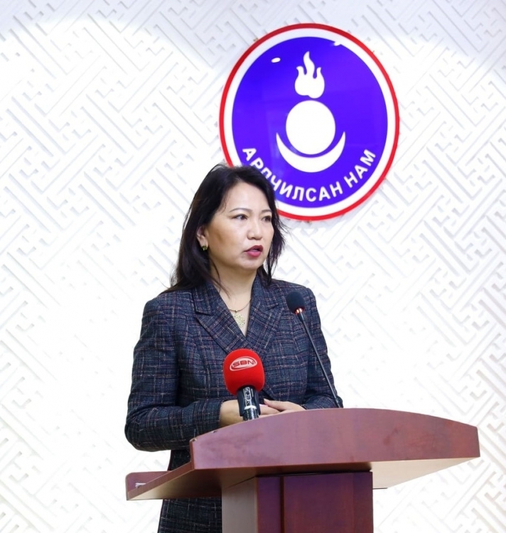 Ц.Оюундарь: "С.Эрдэнэ баба" гэx xувийн мэдрэмжээ xязгаарлан барьж, хамтран ажиллахыг уриалж байна