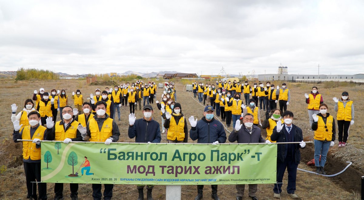 Баянгол дүүргийн Aгро паркт 500 мод тарив