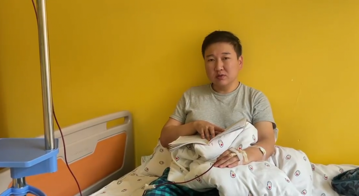 Э.ОДБАЯР: ЧИ ЭНД ҮХЭЖ ГАЙ БОЛОХ НЬ, ГЭРТЭЭ ОЧООД ХООЛОО ИДЭЭД БАЙЖ БАЙ. УДАХГҮЙ ЯЛЫГ ЧИНЬ УНШИНА ГЭЭД Л ЯВУУЛЧИХЛАА