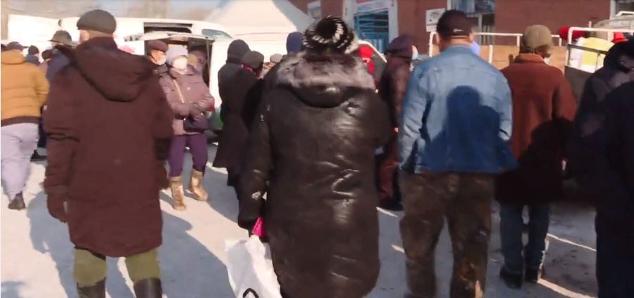 Төв цэнгэлдэх хүрээлэнд нээгдсэн “Өвлийн идэш” өргөтгөсөн худалдааны махны үнэ өндөр байна хэмээн иргэд бухимдав