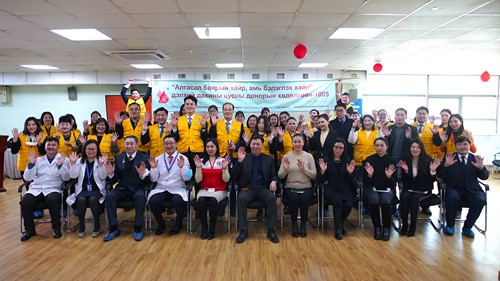 Дэлхий дахины 1005 дахь удаагийн цусны донорын хөдөлгөөнөөр  70 гаруй хүн цусаа хандивлав