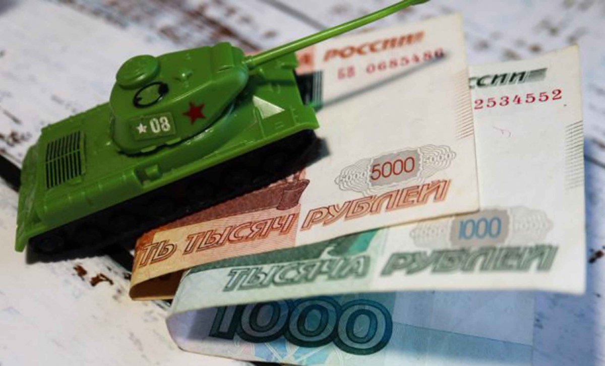 Д.Ангар: Оросын эдийн засаг сүйрлийн ирмэгт очиж байна