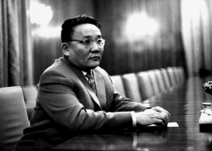 Ю.Цэдэнбал Монголыг ЗХУ-д нэгтгэх тухай ганц ч үг бичиж, яриагүй