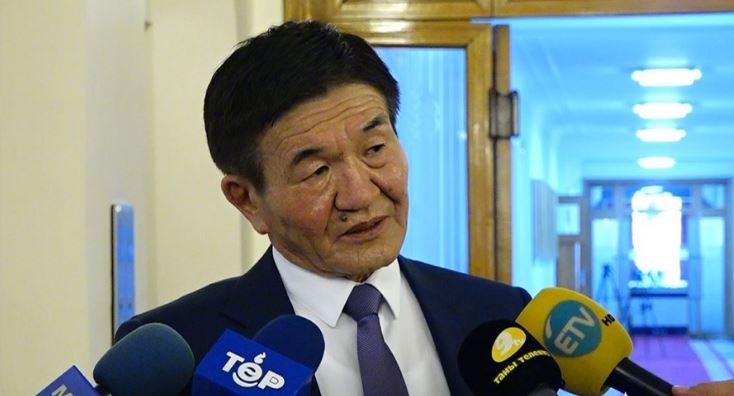 Ц.НЯМДОРЖ: Сахал Д.Эрдэнэбилэг бүх "томчууд"-ыг УРХИДСАН байсан
