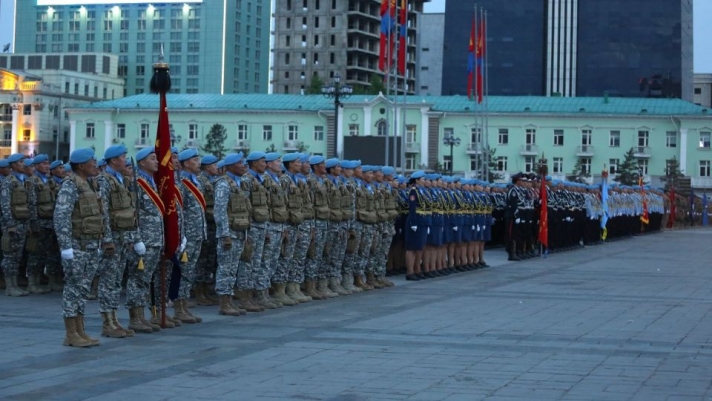 Сүхбаатарын талбайд шөнийн парад боллоо