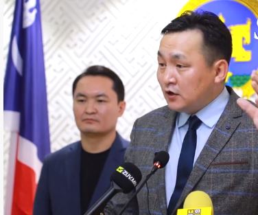 Ч.Отгочулуу: УИХ дахиад л Хятадаас зээл авна гэсэн санал гаргасан байна...