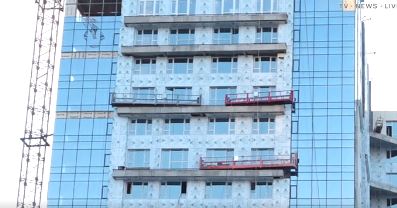 Маршал таунд баригдаж буй барилга дээрээс ДАХИН 2 ХҮН УНАЖ  НЭГ ХҮН НАС БАРЛАА 
