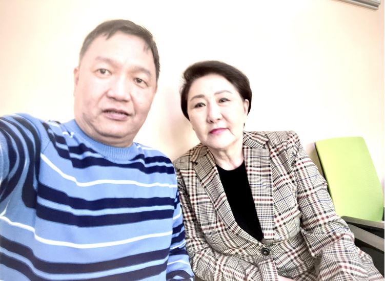 Ж.Соронзон өнөөдөр Орос III сургуулийн ажлаа албан ёсоор хүлээлцэж, тамгаа Б.Болорт өгчээ