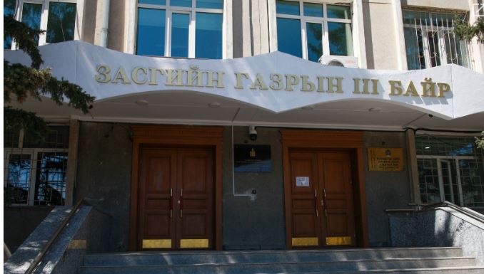 Л.Энх-Амгалан: Багш нарын хуурамч дипломыг шалгах явцад төрийн яамнаас бичиг баримт, компьютерын хард алдагдсан