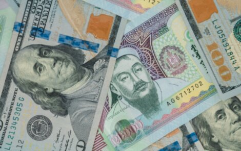 Валютын гүйлгээ хийх хязгаарыг зарим банк ₮5 сая болгон нэмэгдүүлжээ
