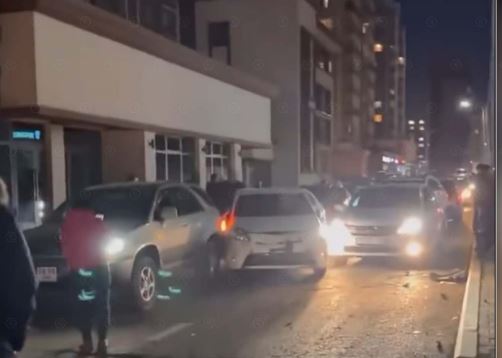 Найман машин, хоёр хүүхэд мөргөсөн осол гаргасан жолооч нь 29 настай эмэгтэй байжээ
