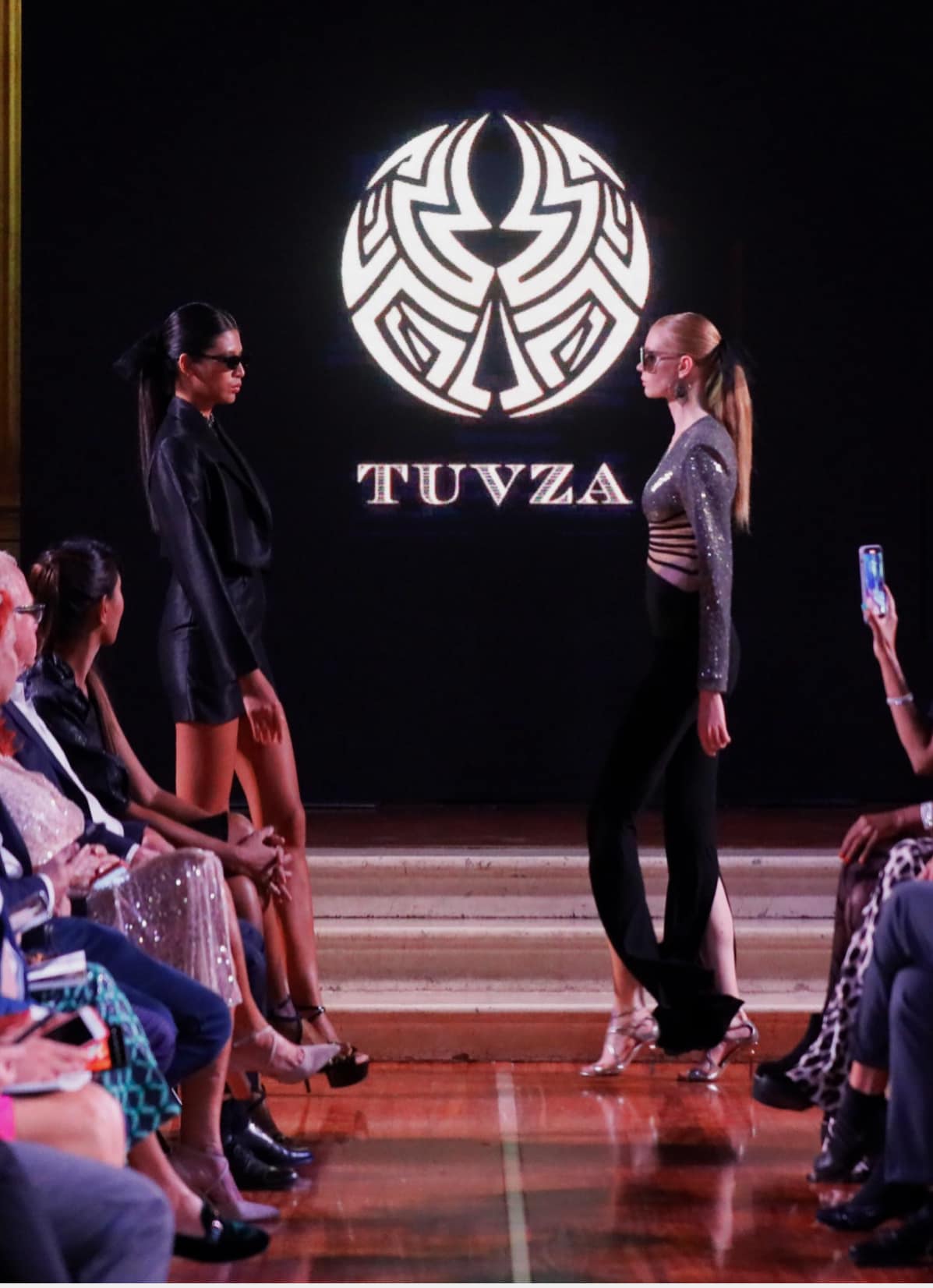 Италийн загварын шоунд Монголын TUVZA брэнд урилгаар оролцжээ