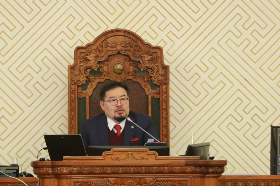 Г.Занданшатар: Томыг дуурайж, гадаадыг хуулбарлаж, гамбир элдэх мэт хотыг хөгжүүлэх нь түгжрэл, утаанд хүргэдэг гэсэн үг бий