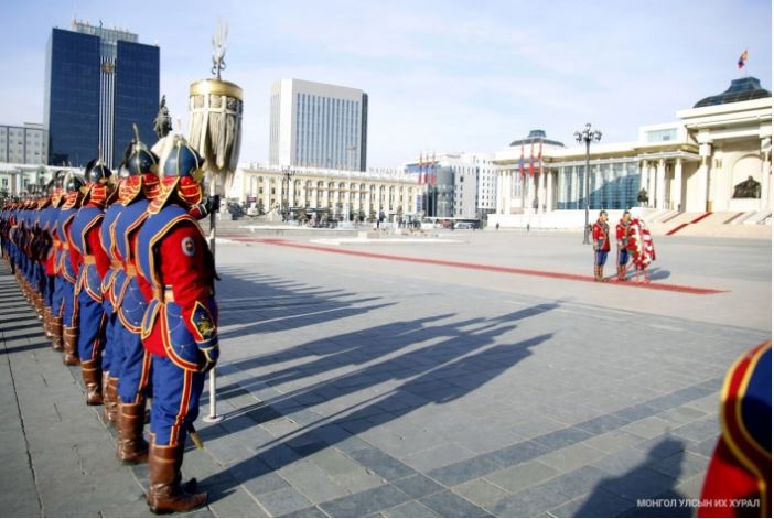 Монголын улс төрийн тогтолцооны гажуудал