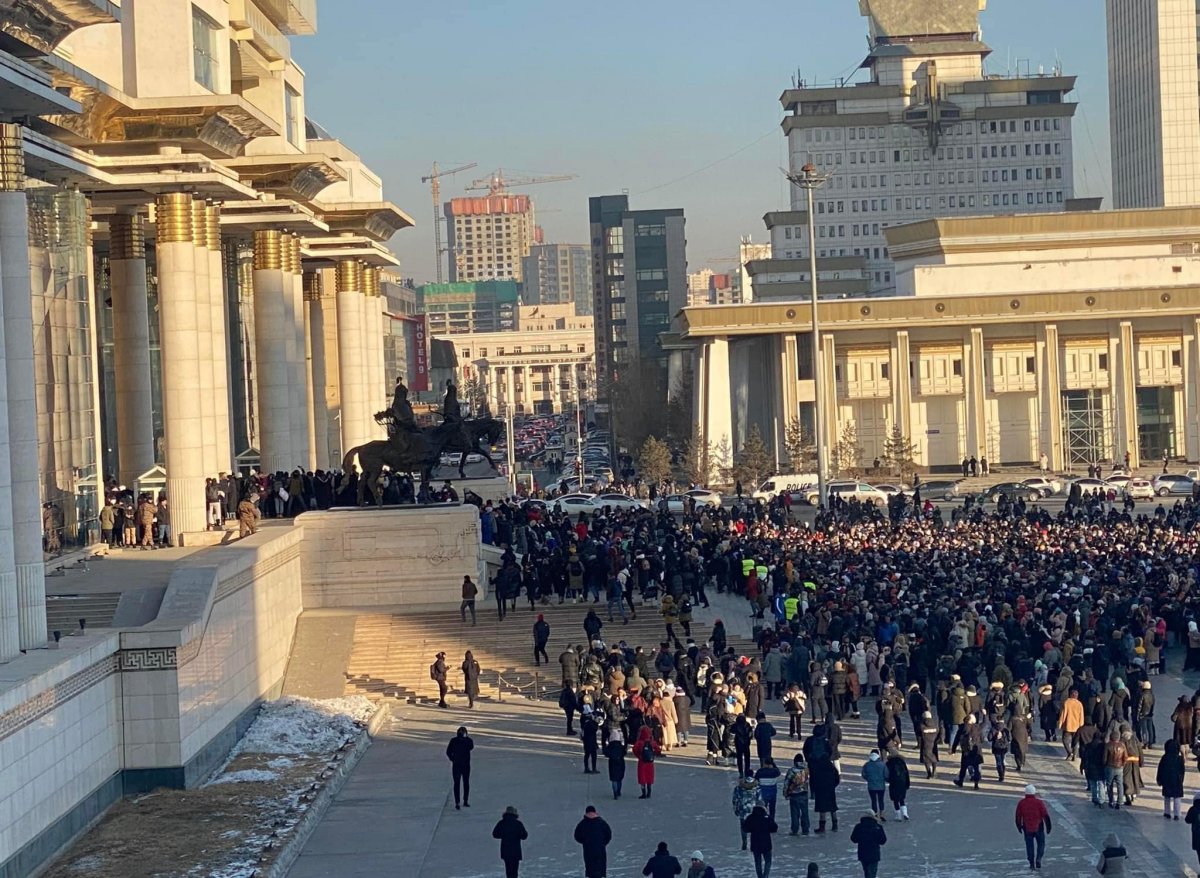 Ард түмний хурлыг байгуулах нь нийгэмд “хор хөнөөлгүйгээр” “хувьсгал” хийх арга