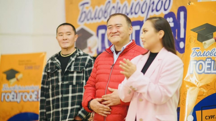 АН-ын дарга Л.Гантөмөр хүргэн Төөгөө, охин Г.Ганзаяа нараа намын ажилдаа оролцуулж эхэллээ