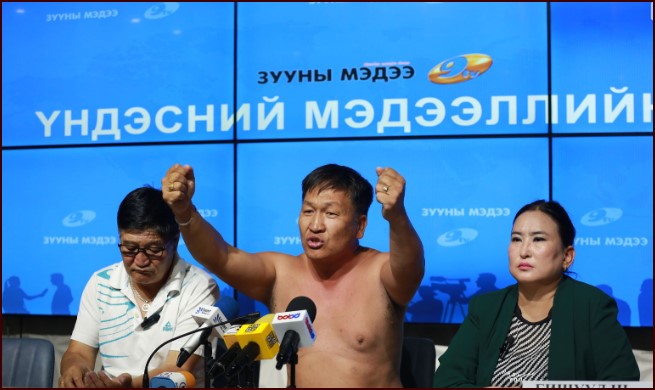 Нүүрсний туршилтаа Хэнтийн вант улсдаа очиж хий. Монголын ард түмний өмнөөс салаавч биш зангидсан хоёр гараа өгье"