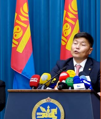 Цагдаагийн ахмад О.Цэлмэгийг өөрийн хүсэлтээр нь шилжүүлэхээр болжээ