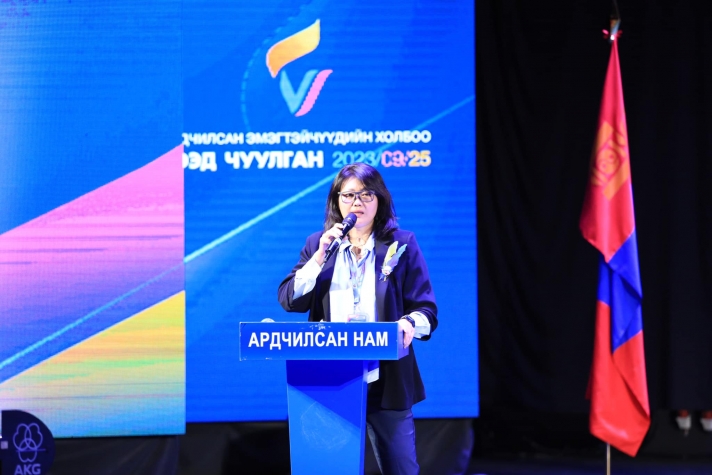 Нэр дэвшчихээд нэрээ татах нэрээр бизнес хийчихэв үү?